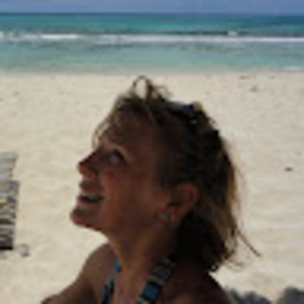 Meet your Posher, Laura